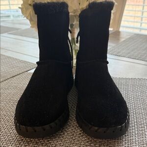 Muk Luks Black Ankle Booties